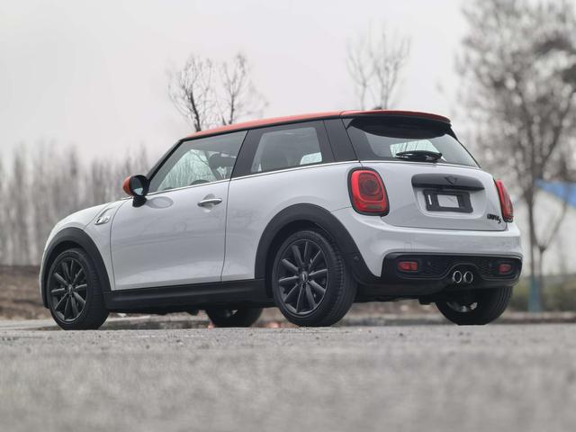 MINI MINI