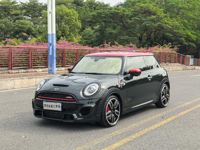 MINI JCW