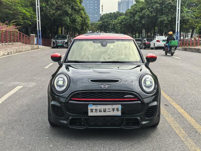 MINI JCW