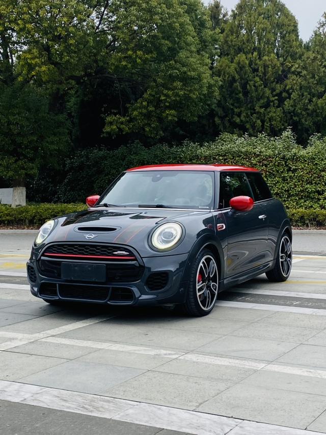 MINI JCW