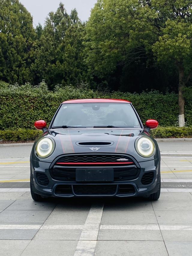 MINI JCW