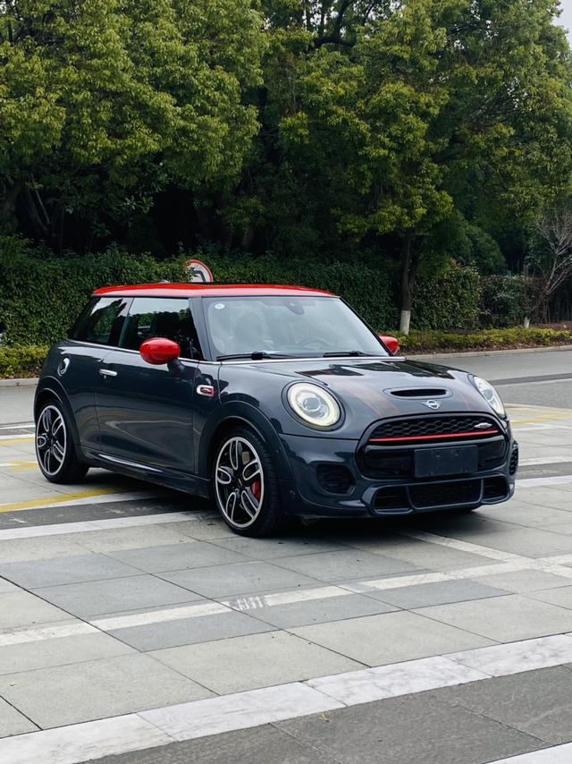 MINI JCW