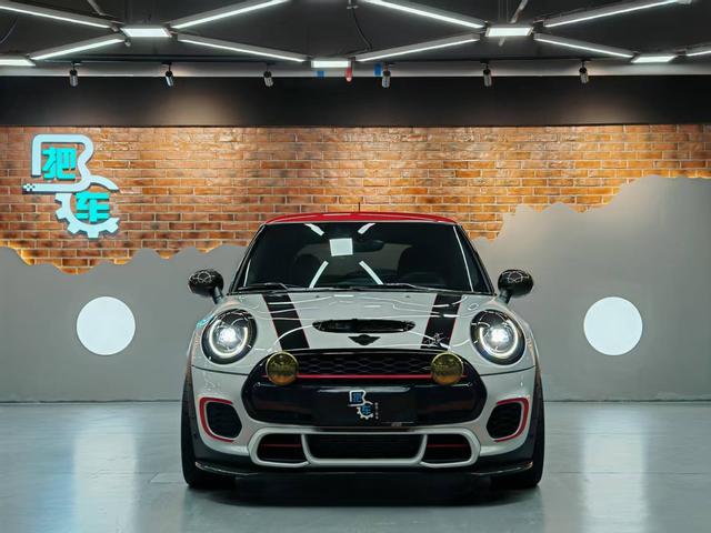 MINI JCW