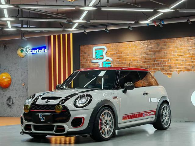 MINI JCW