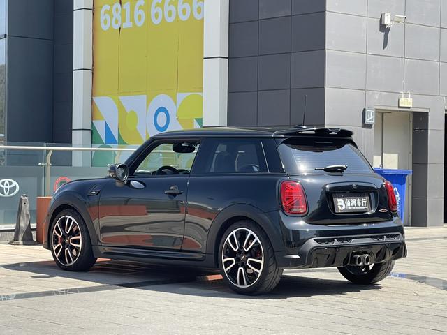 MINI JCW