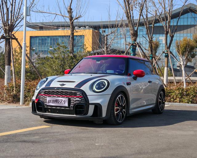 MINI JCW