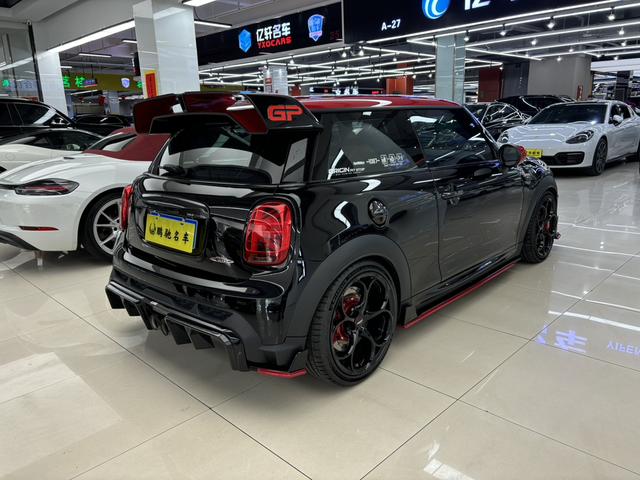 MINI JCW