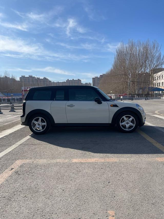 MINI CLUBMAN