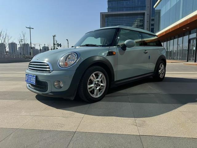 MINI CLUBMAN