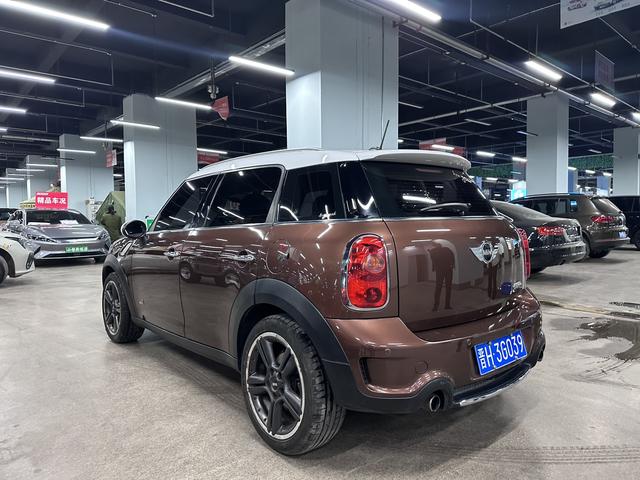 MINI COUNTRYMAN