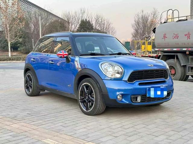 MINI COUNTRYMAN