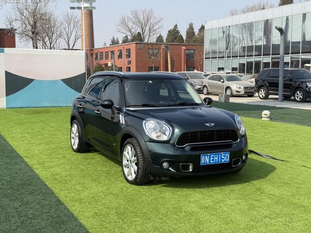 MINI COUNTRYMAN