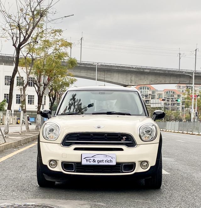 MINI COUNTRYMAN