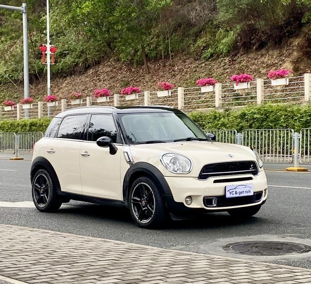 MINI COUNTRYMAN