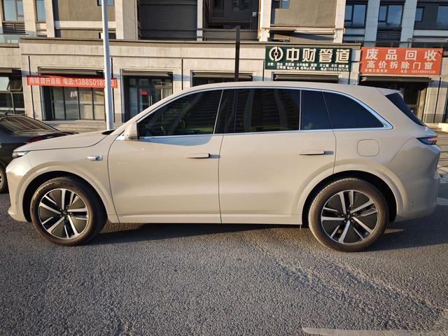 Lixiang L6