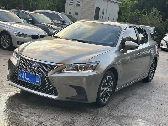 Lexus CT