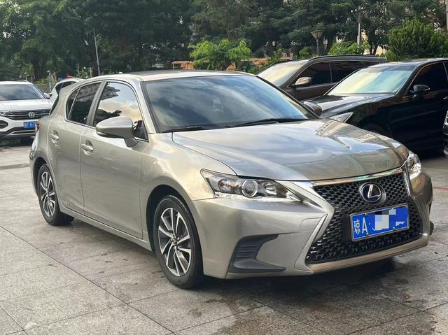 Lexus CT