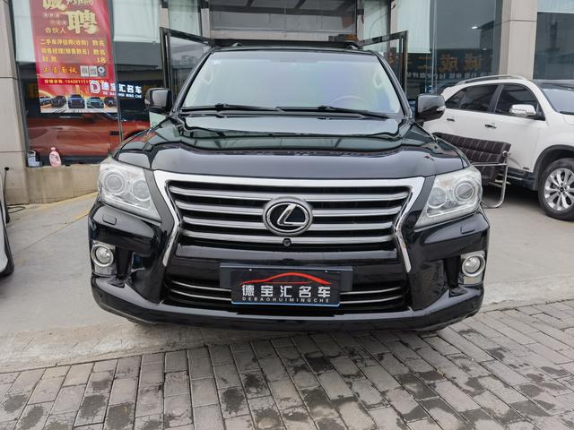 Lexus LX