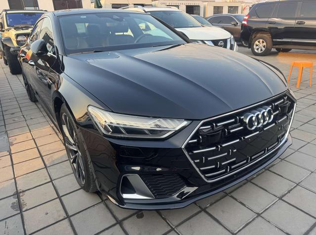 Audi A7L