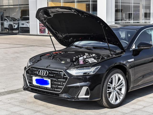 Audi A7L