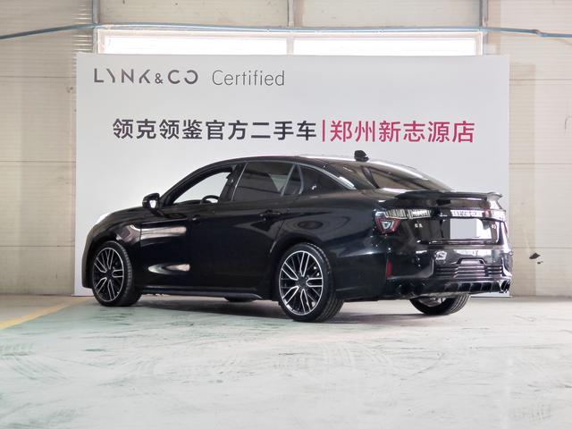 Lynk & Co 03