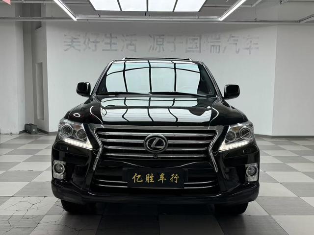 Lexus LX