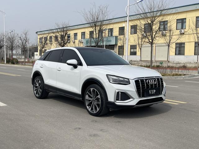 Audi Q2L