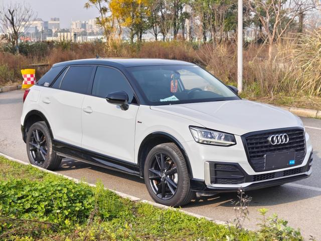 Audi Q2L