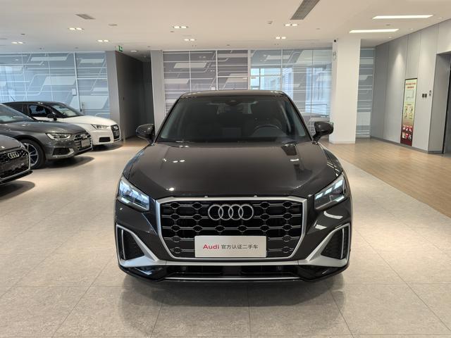 Audi Q2L