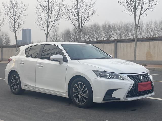 Lexus CT