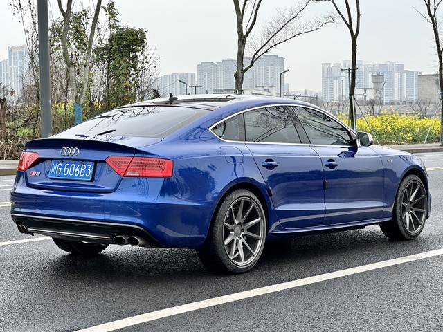 Audi S5