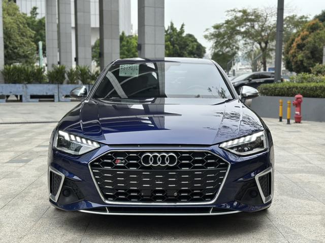 Audi S4