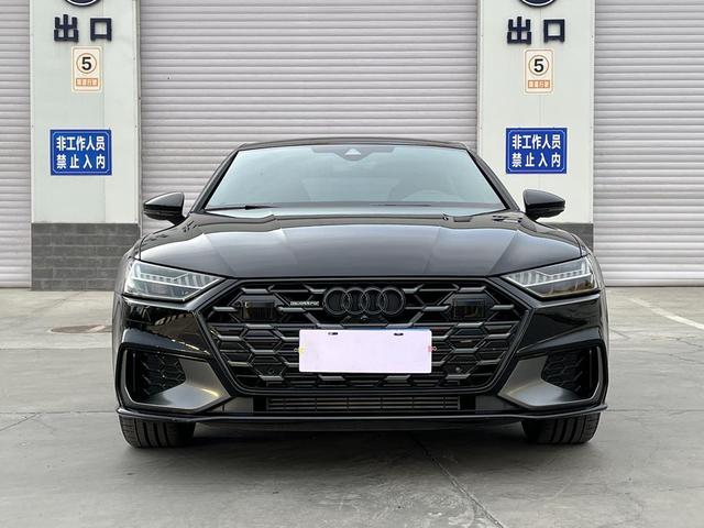 Audi A7L