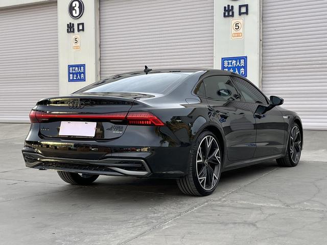 Audi A7L