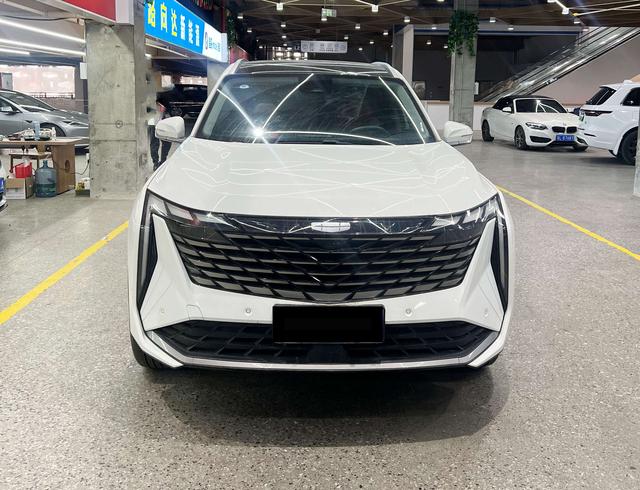 Geely Atlas L