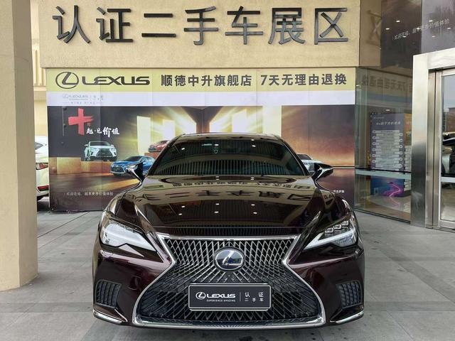 Lexus LS