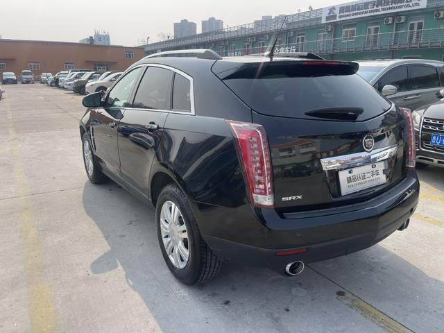 Cadillac SRX