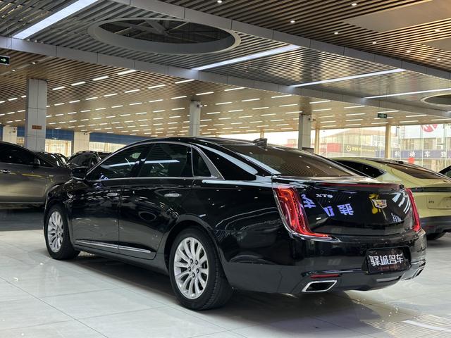 Cadillac XTS