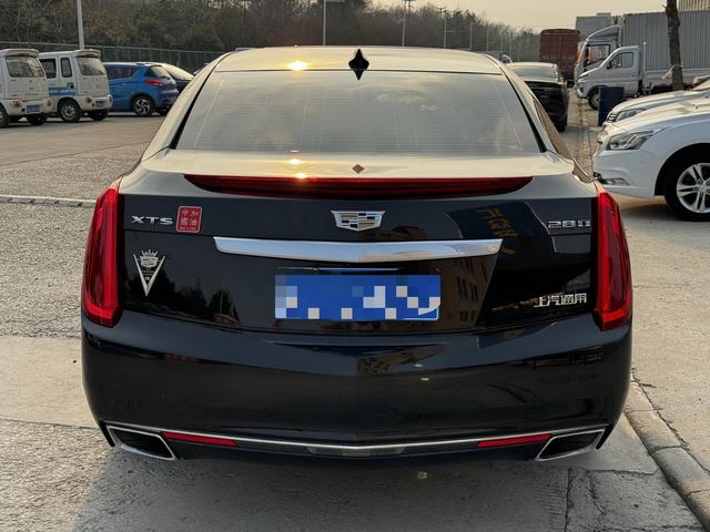 Cadillac XTS