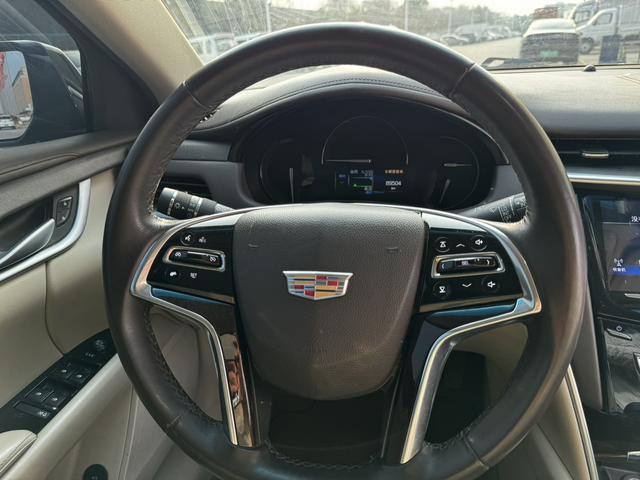 Cadillac XTS