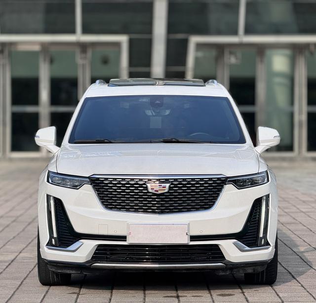 Cadillac XT6