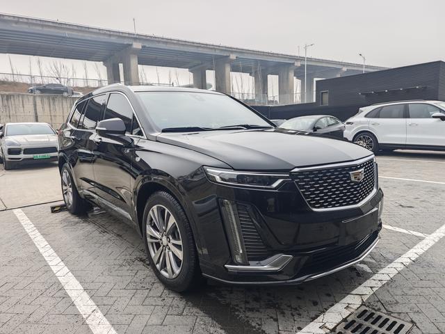 Cadillac XT6