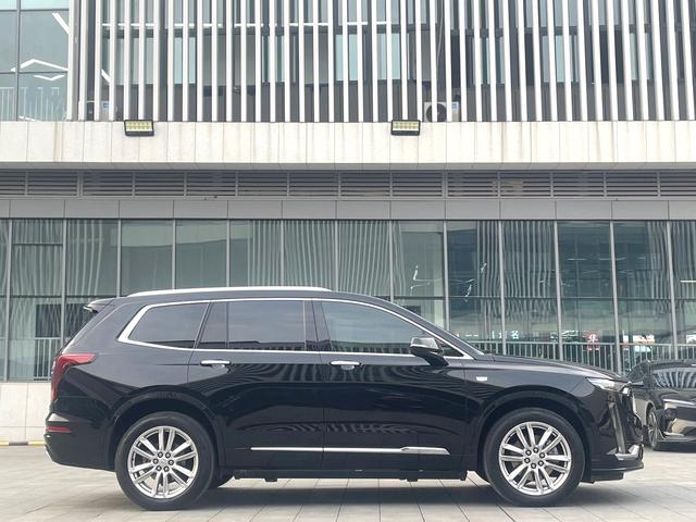 Cadillac XT6