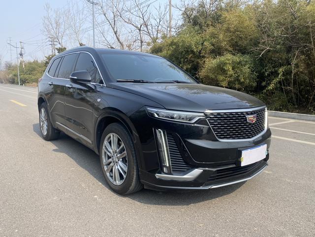 Cadillac XT6