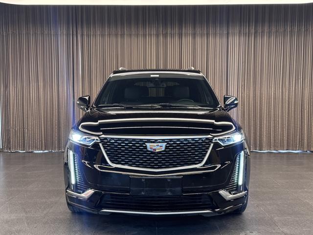 Cadillac XT6