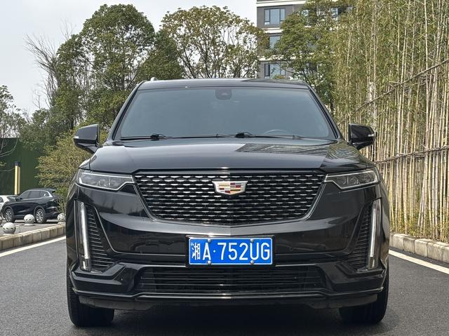 Cadillac XT6