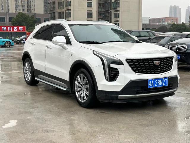 Cadillac XT4