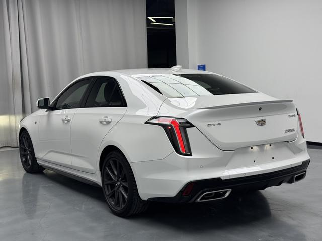 Cadillac CT4