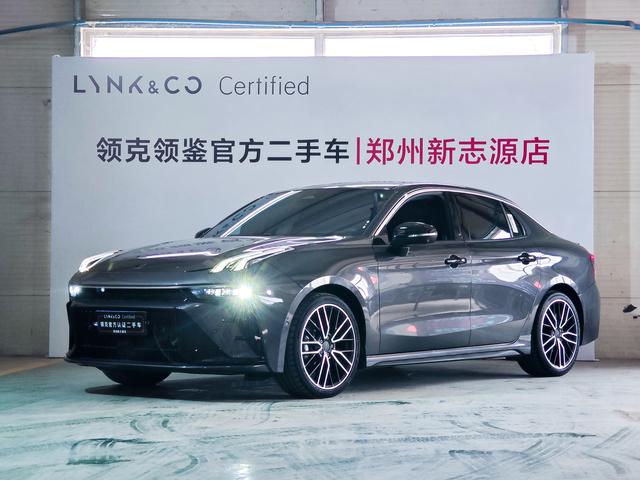 Lynk & Co 03