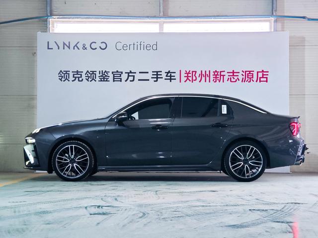 Lynk & Co 03